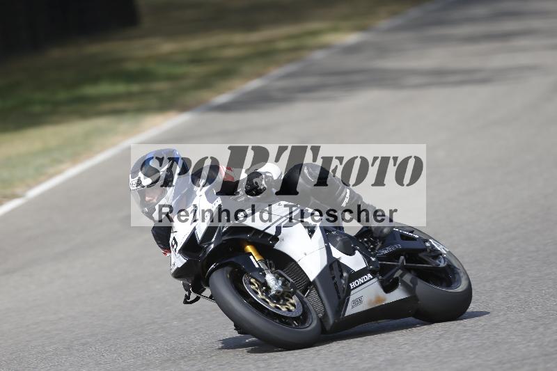 /37 09.08.2026  Pluess Motosport ADR/Freies Fahren/92